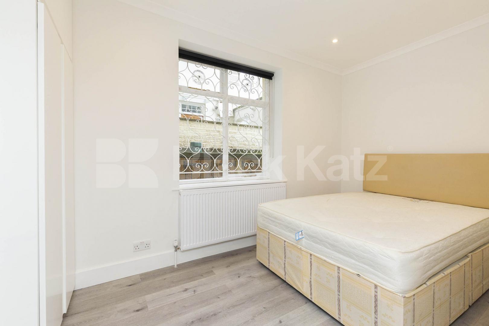 Newly refurbished 2 bed in a stunning period building mins to tube & heath Belsize Park Gardens, Hampstead - Belsize Park